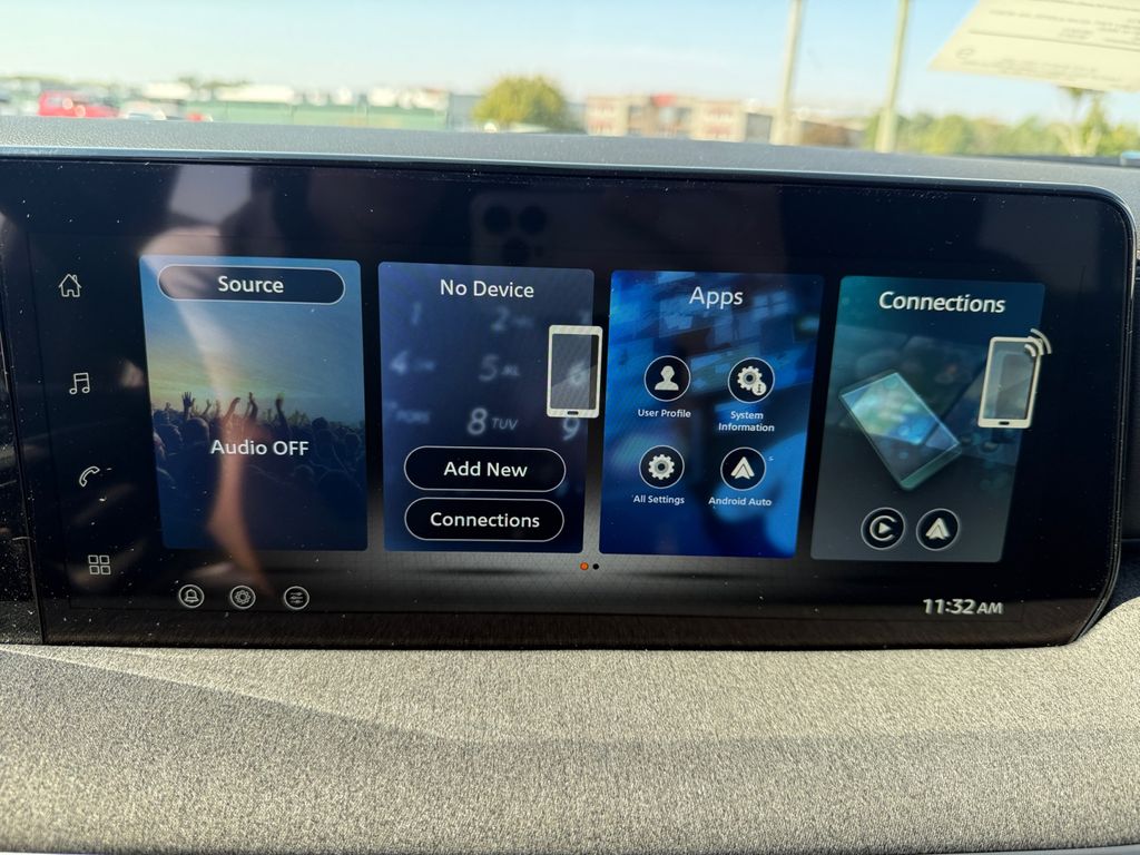 2026 Nissan Kicks SV photo 17