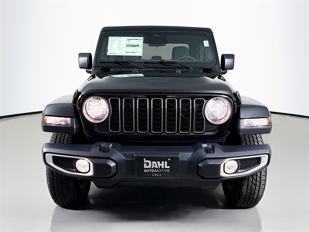 2026 Jeep Gladiator Sport S photo 2