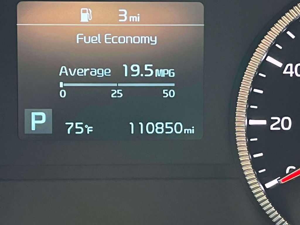 2022 Kia Telluride LX photo 25
