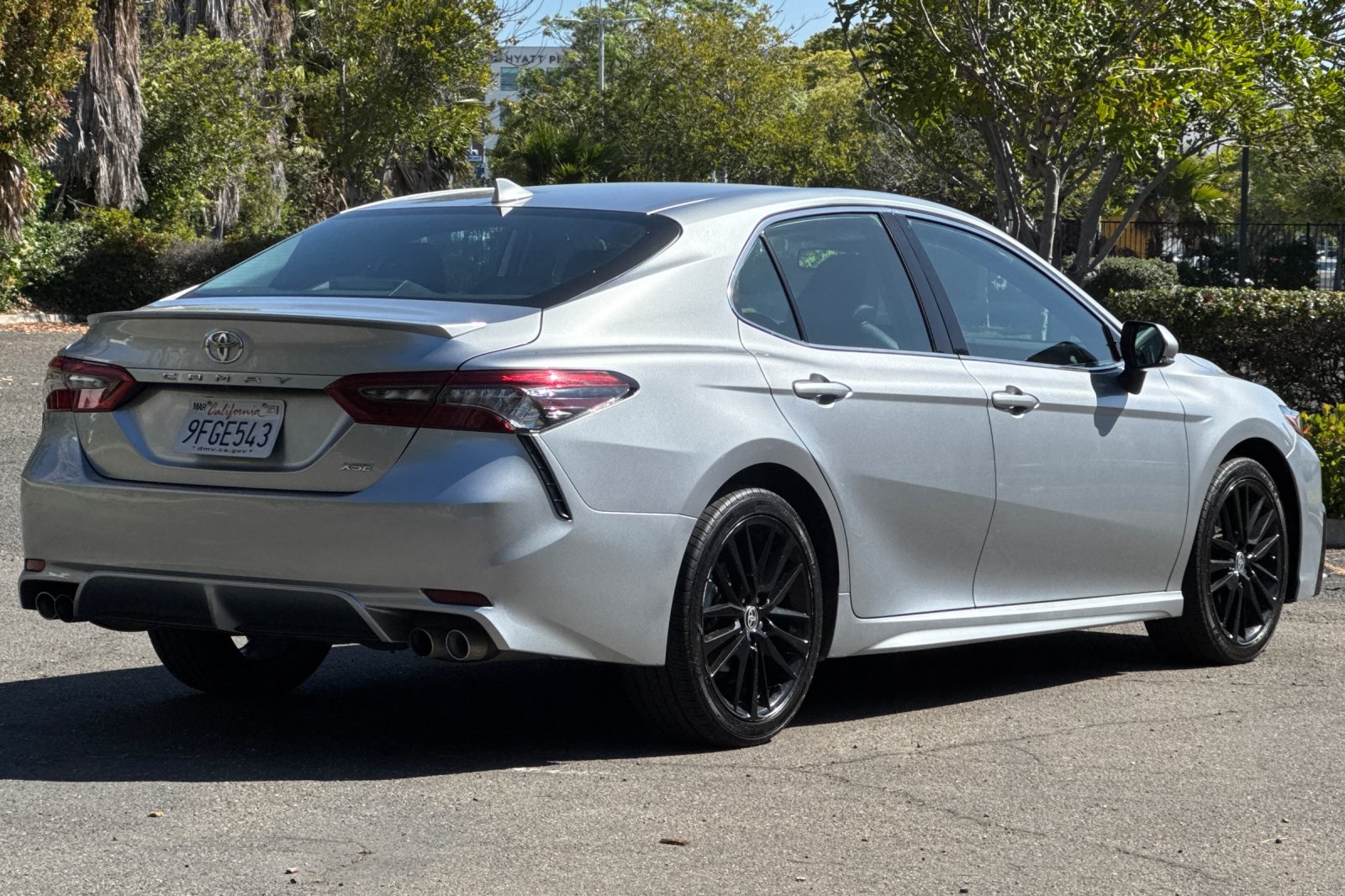 2023 Toyota Camry XSE photo 3