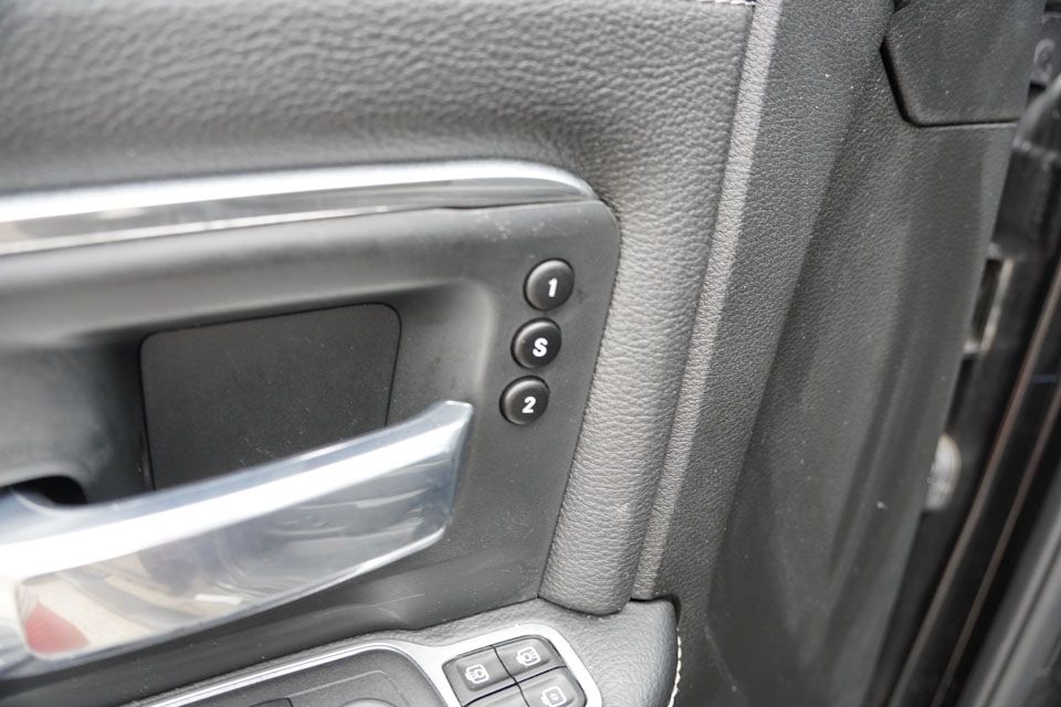 2024 Ram 3500 Laramie photo 24