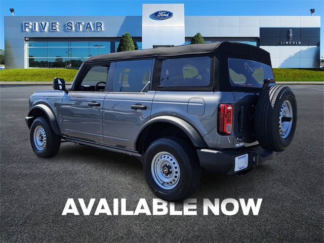 2025 Ford Bronco Base photo 4