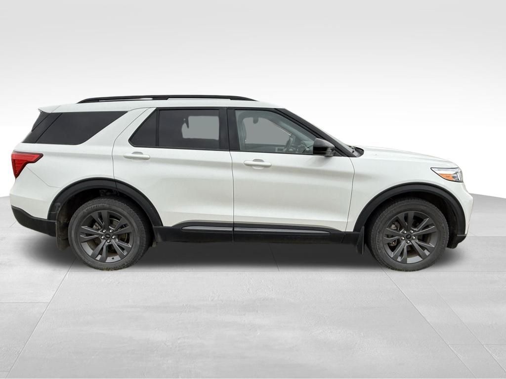 2022 Ford Explorer XLT photo 2