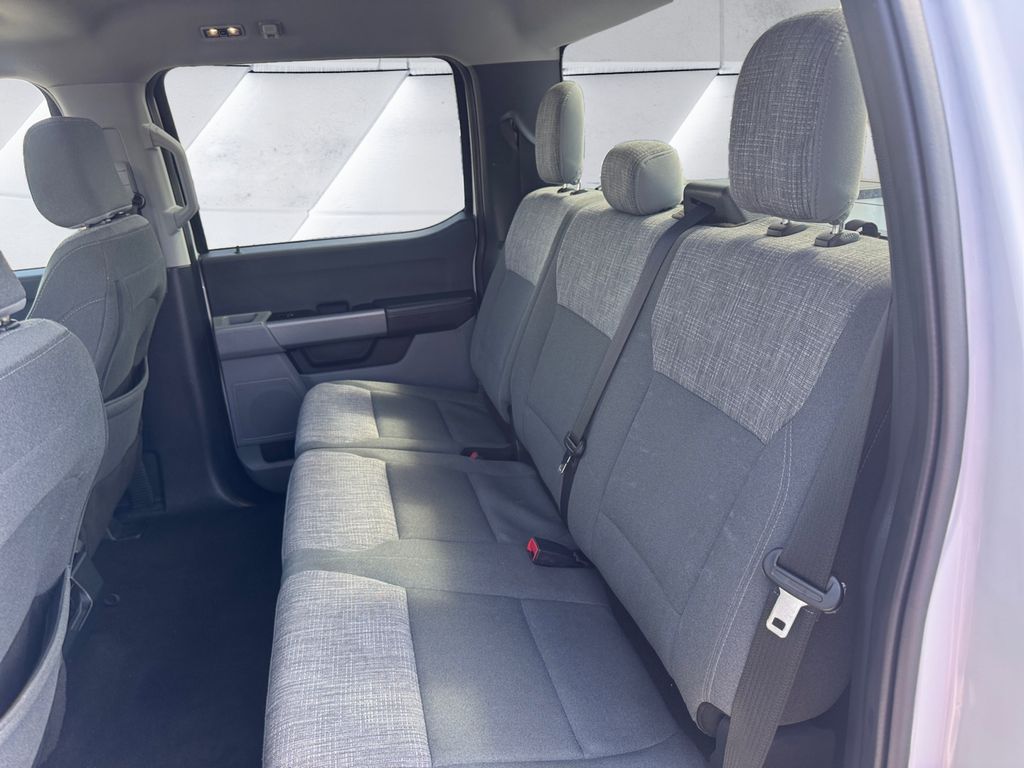 2023 Ford F-150 XLT photo 18