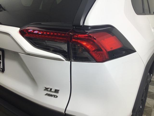 2022 Toyota RAV4 XLE photo 22