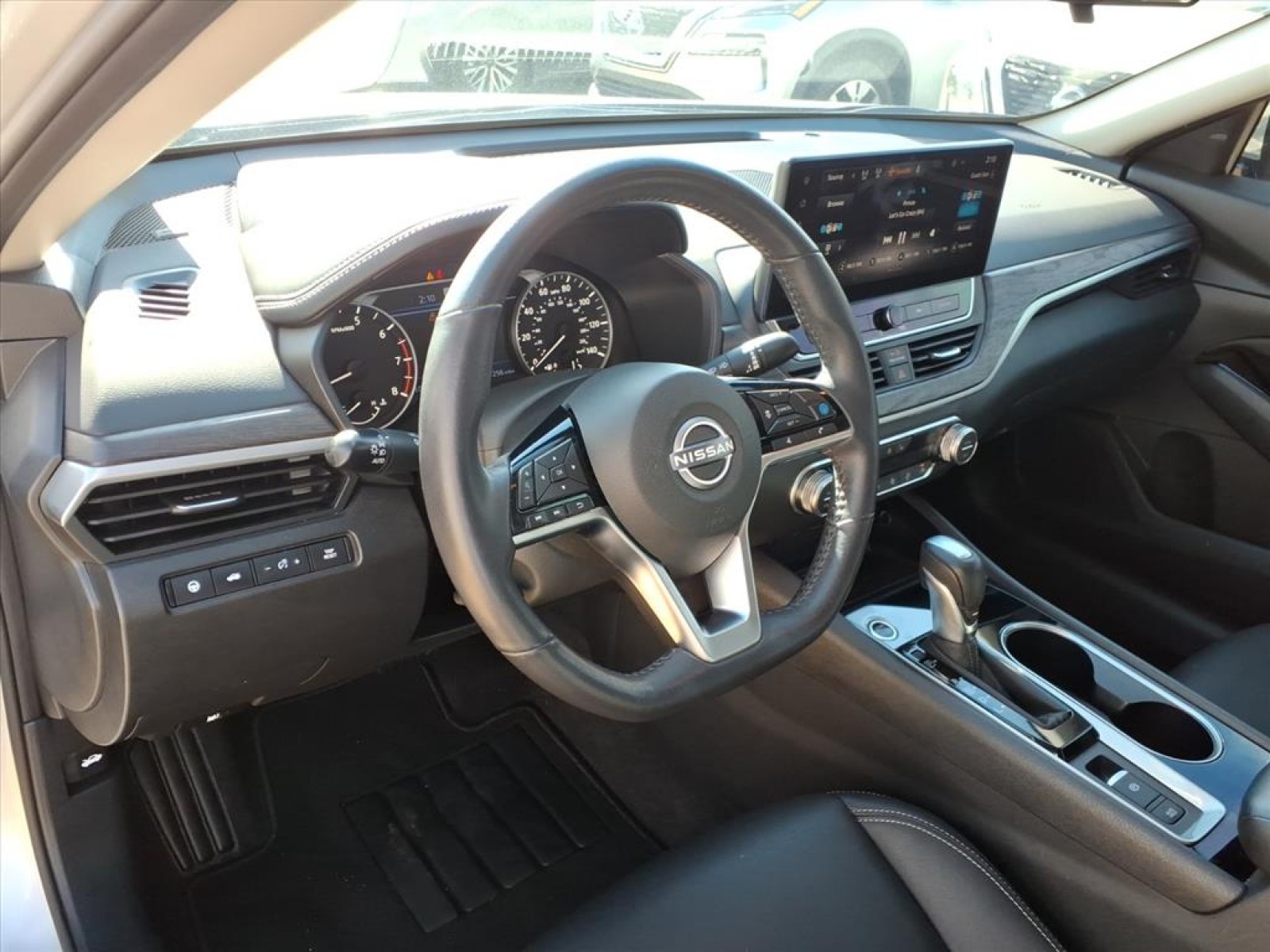 2024 Nissan Altima 2.5 SL Silver at Robbins Nissan