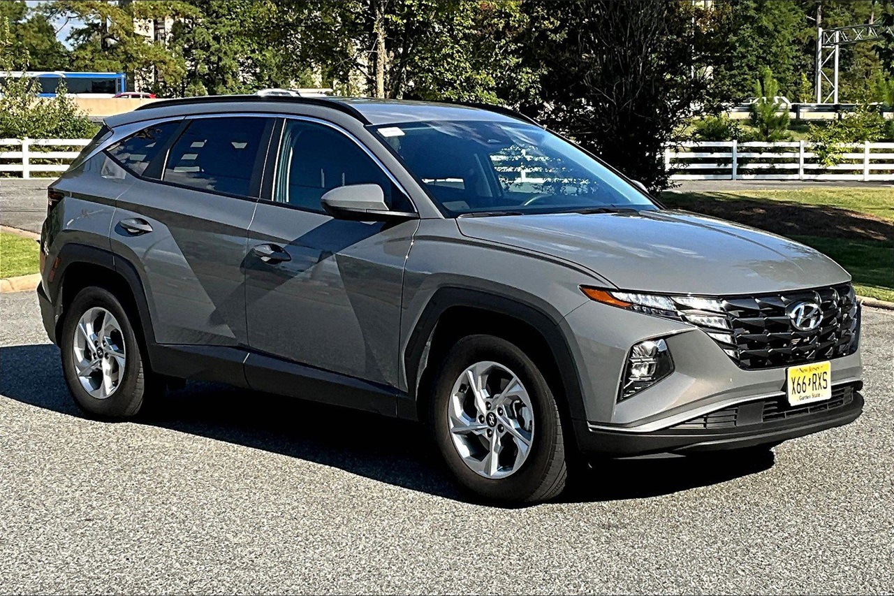 2024 Hyundai Tucson SEL photo 2