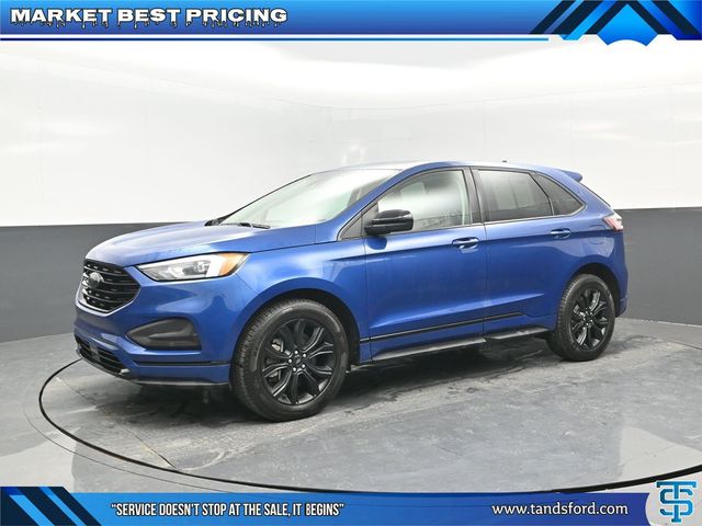 2022 Ford Edge SE's photo