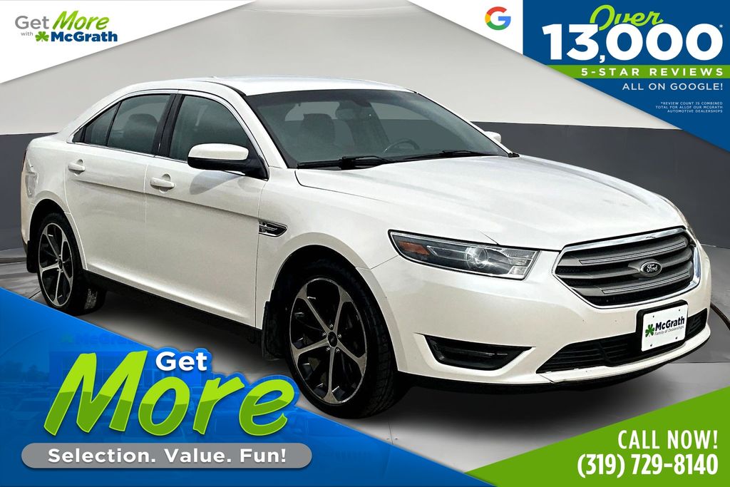 2015 Ford Taurus SEL's photo