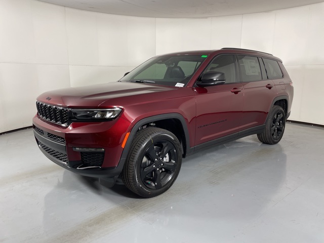 2025 Jeep Grand Cherokee Limited photo 2