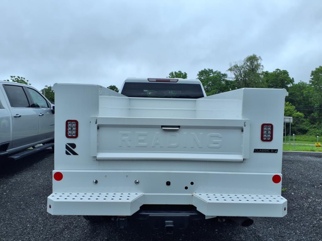2024 Chevrolet Silverado 2500HD Custom photo 5