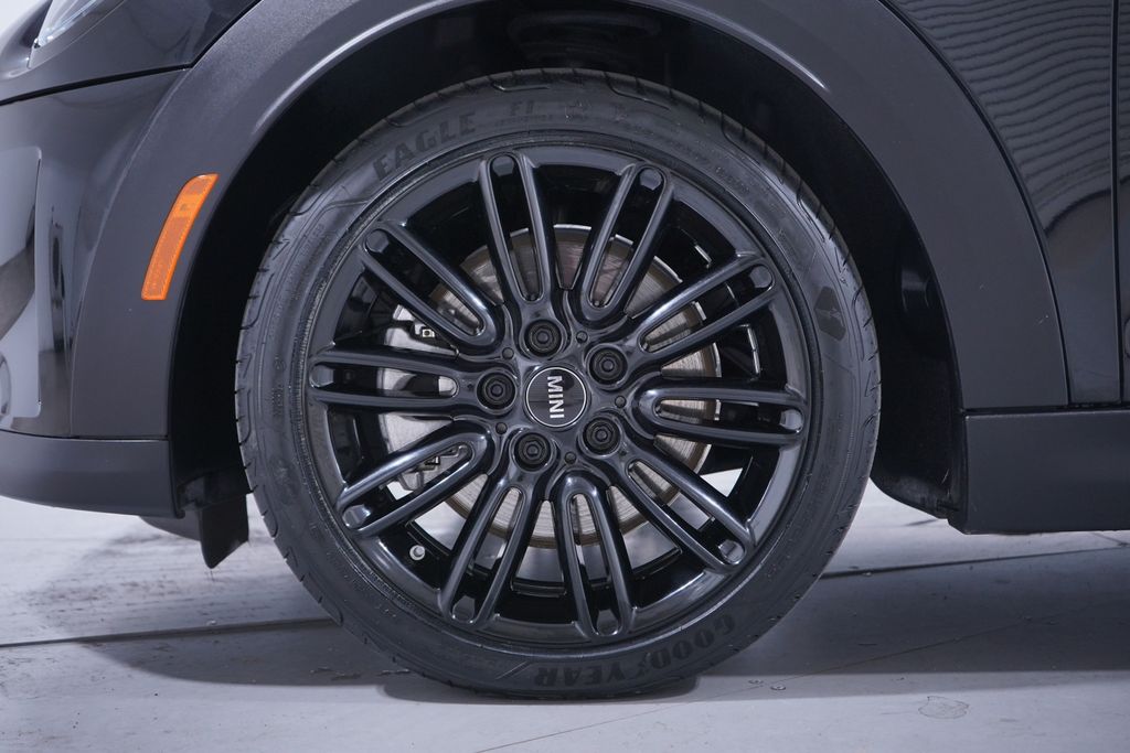 2023 Mini Cooper Hardtop S photo 2