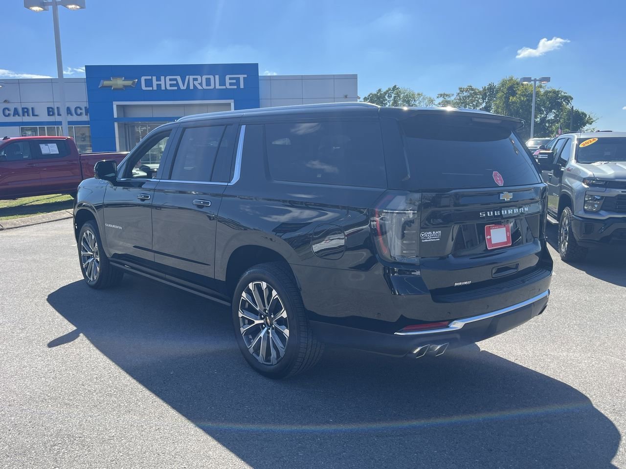 2026 Chevrolet Suburban High Country photo 4