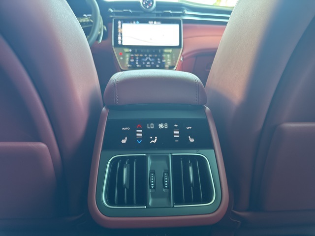 2025 Maserati Grecale photo 14