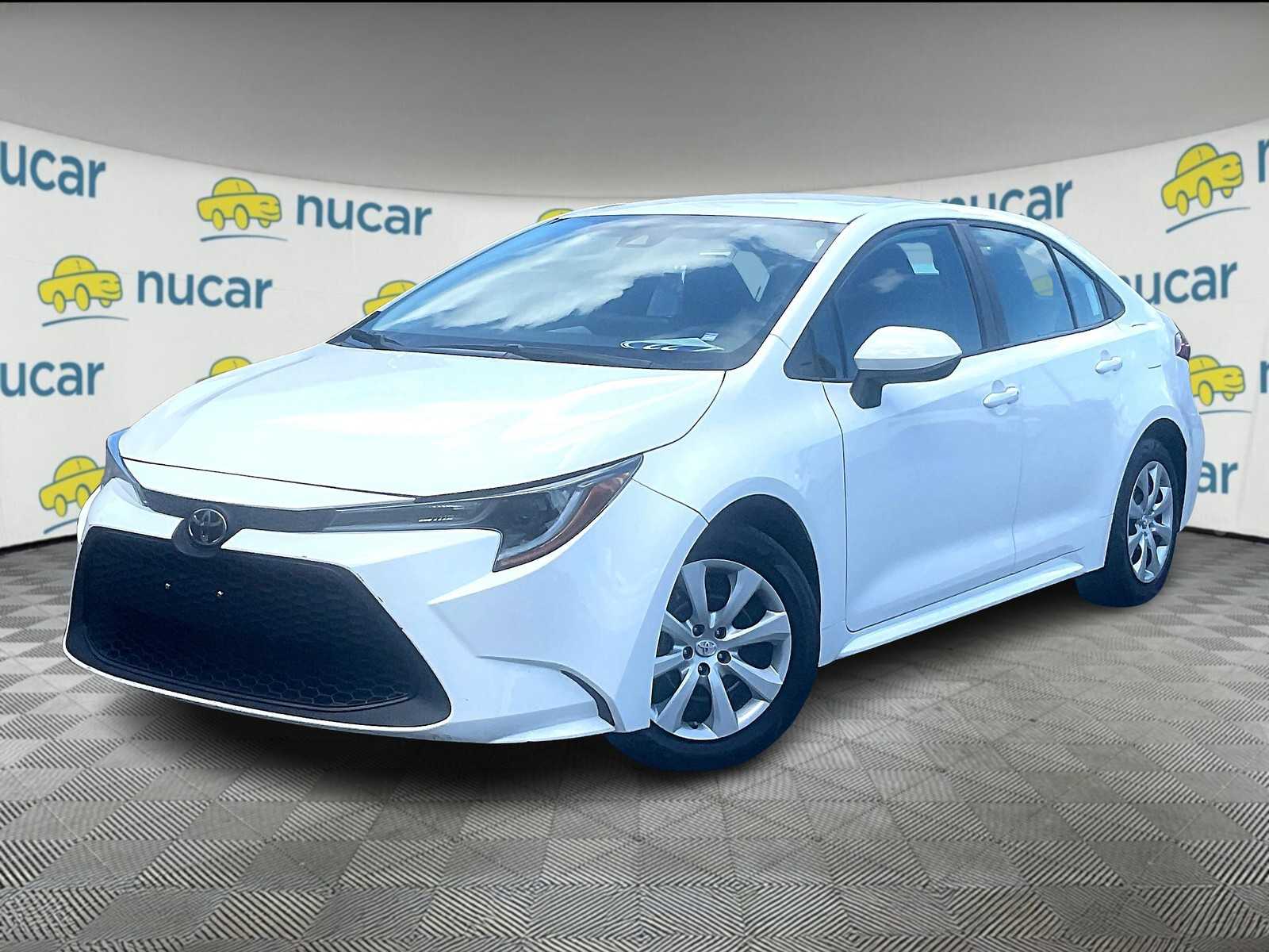 2022 Toyota Corolla LE photo 3