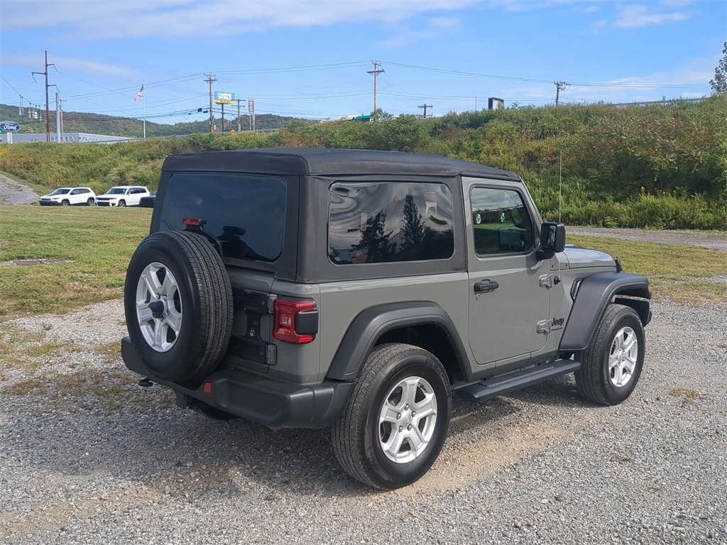 2022 Jeep Wrangler Sport S photo 3