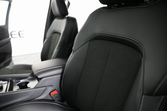 2025 Jeep Grand Cherokee Altitude X photo 14