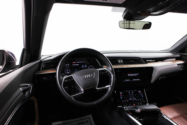 2022 Audi e-tron Premium Plus photo 23