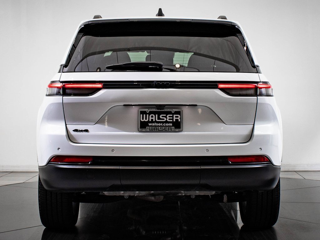 2023 Jeep Grand Cherokee Altitude photo 6