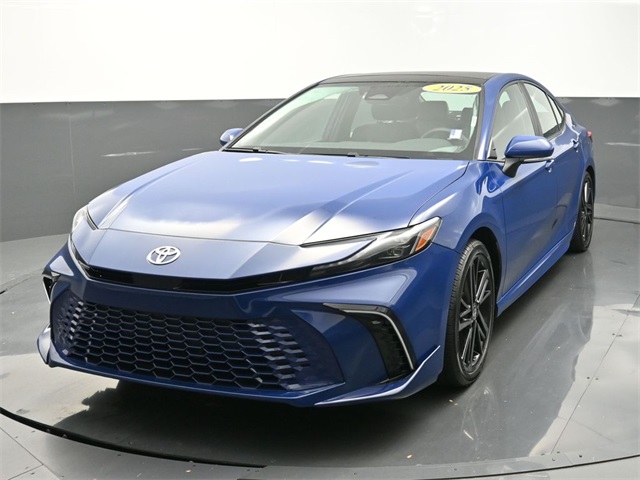 2025 Toyota Camry XSE's photo