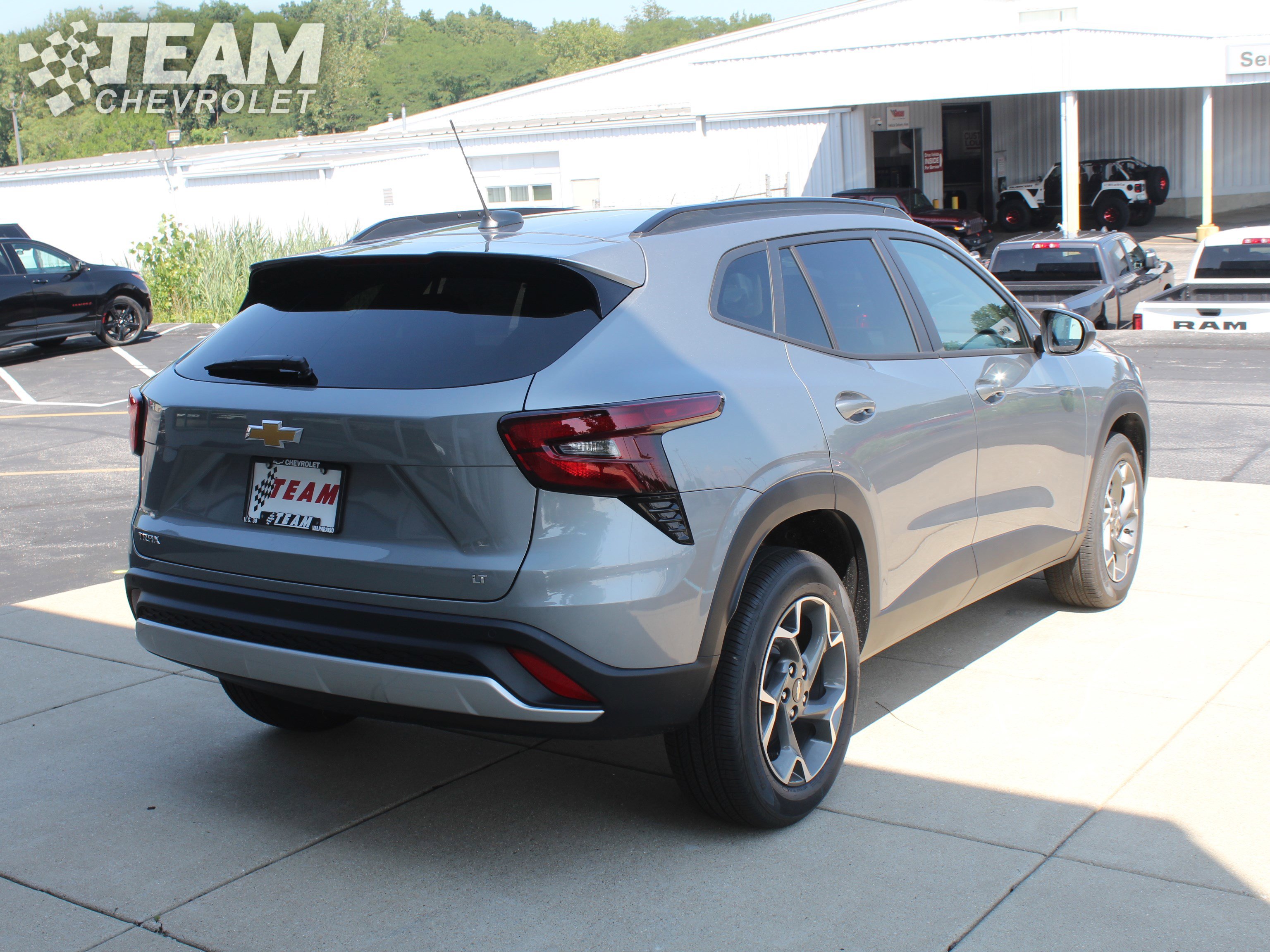 2025 Chevrolet Trax LT photo 3