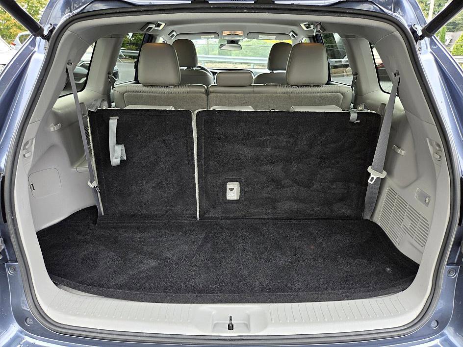2019 Toyota Highlander LE Plus photo 13