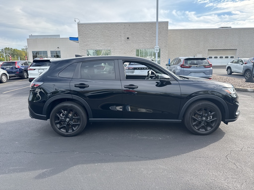 2023 Honda HR-V Sport photo 2