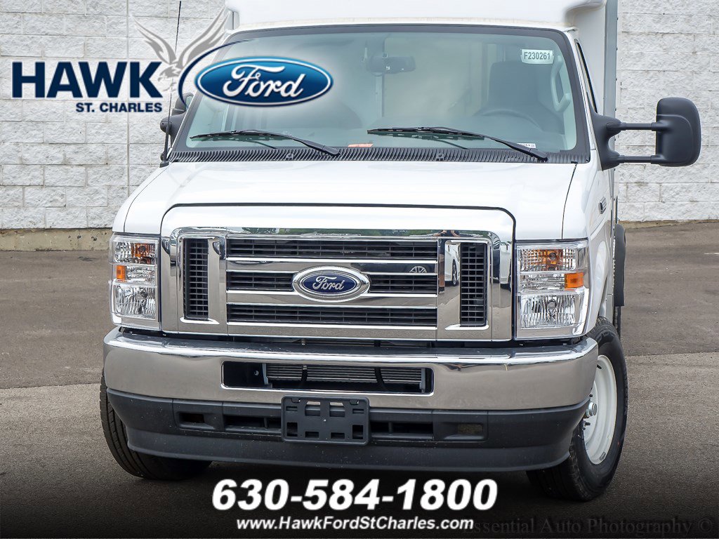 2023 Ford E-350 photo 2