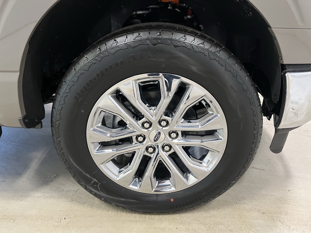 2025 Ford F-150 XLT photo 11
