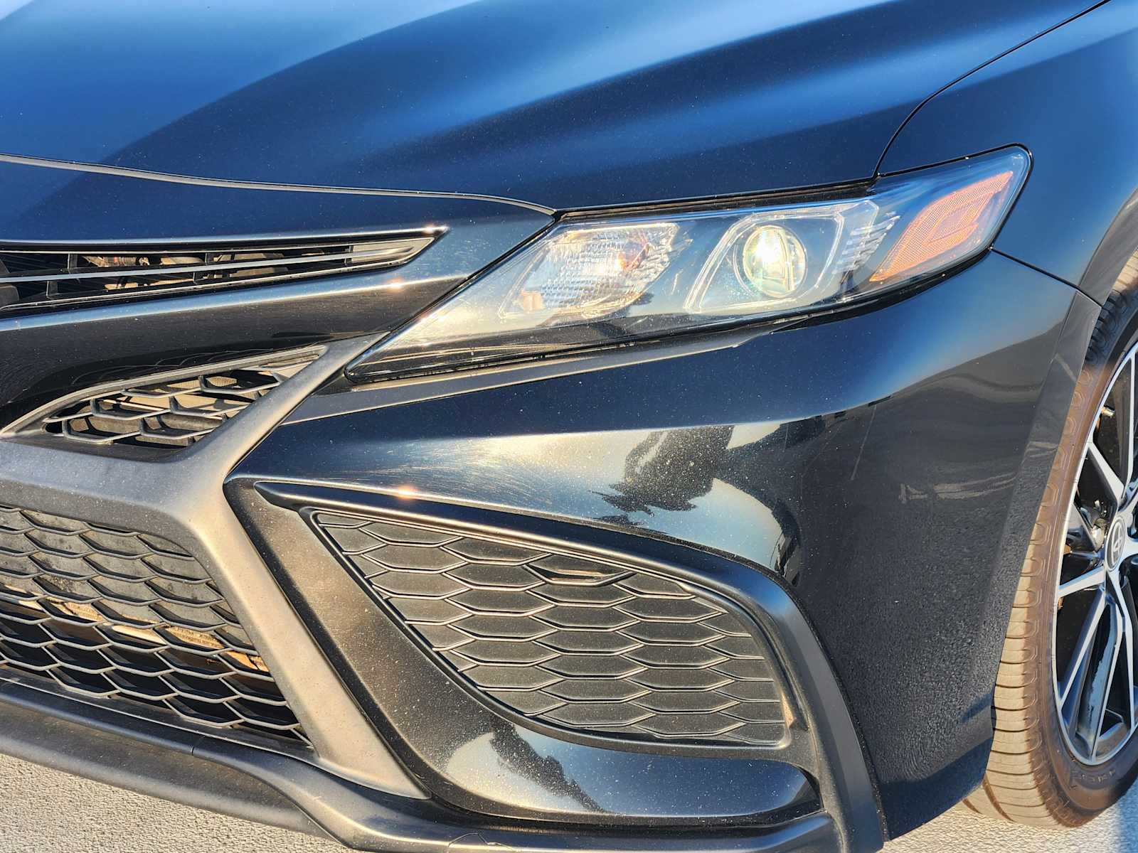 2023 Toyota Camry SE photo 8