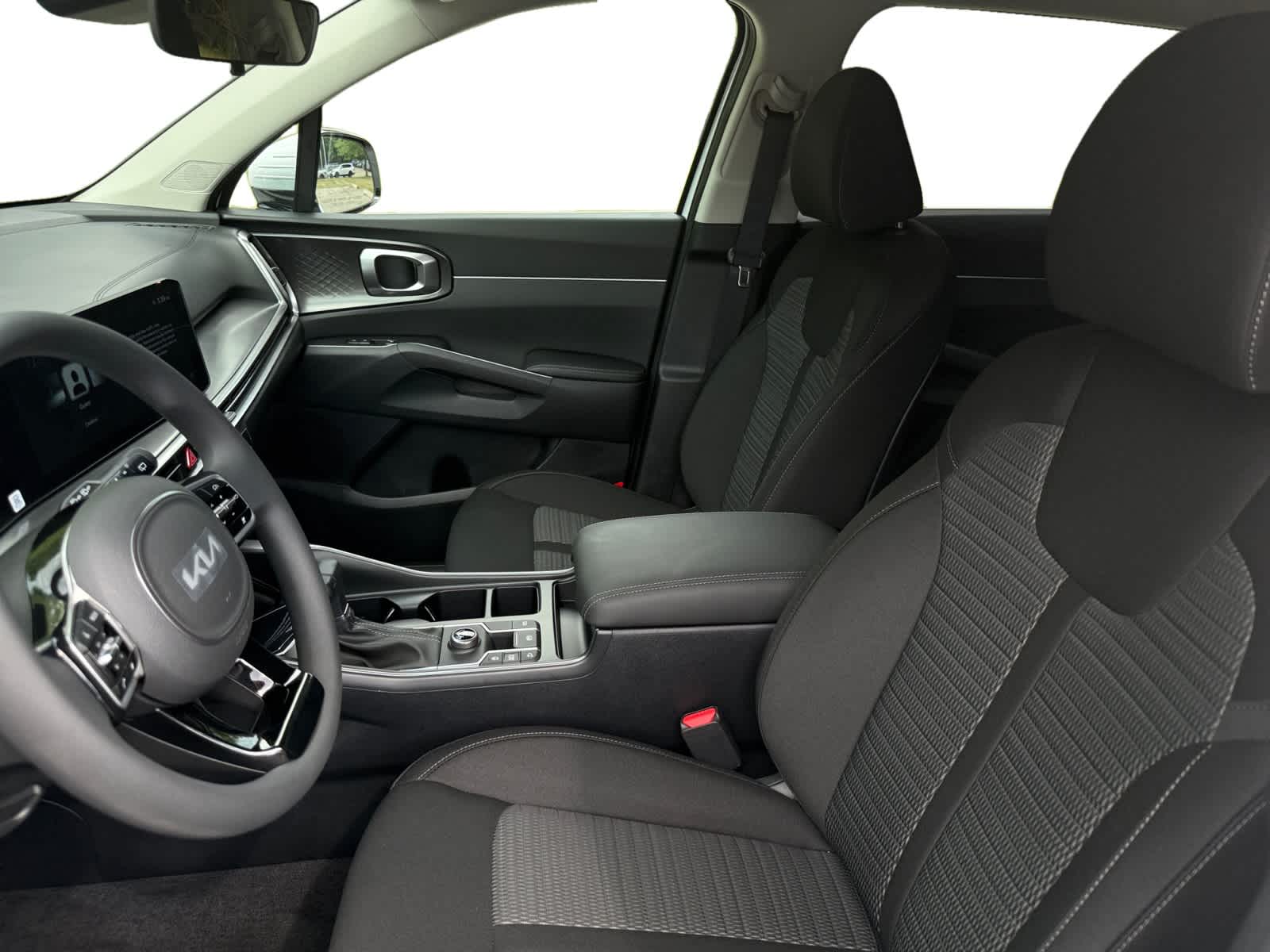 2025 Kia Sorento LX photo 8
