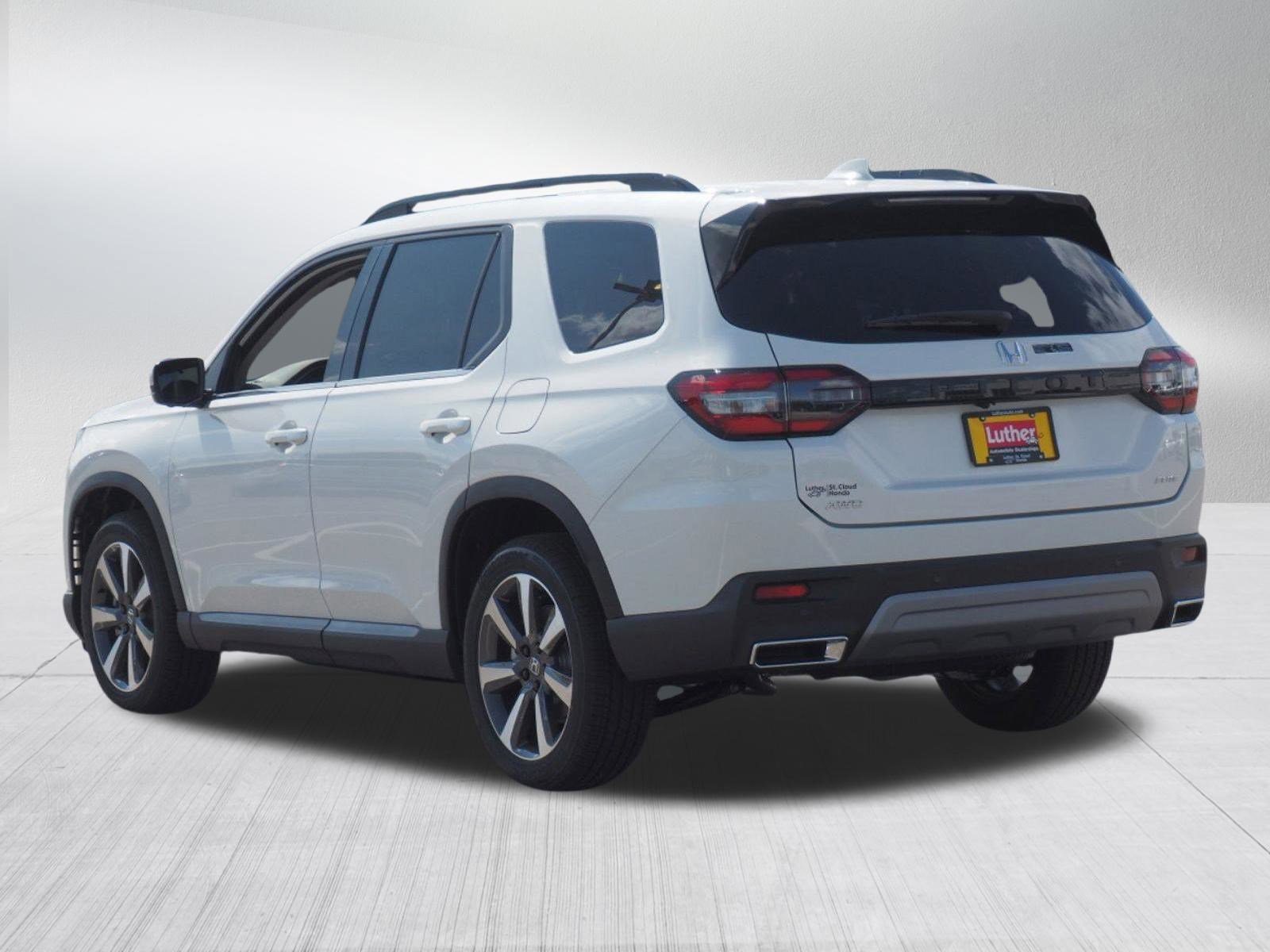 2025 Honda Pilot Elite photo 3