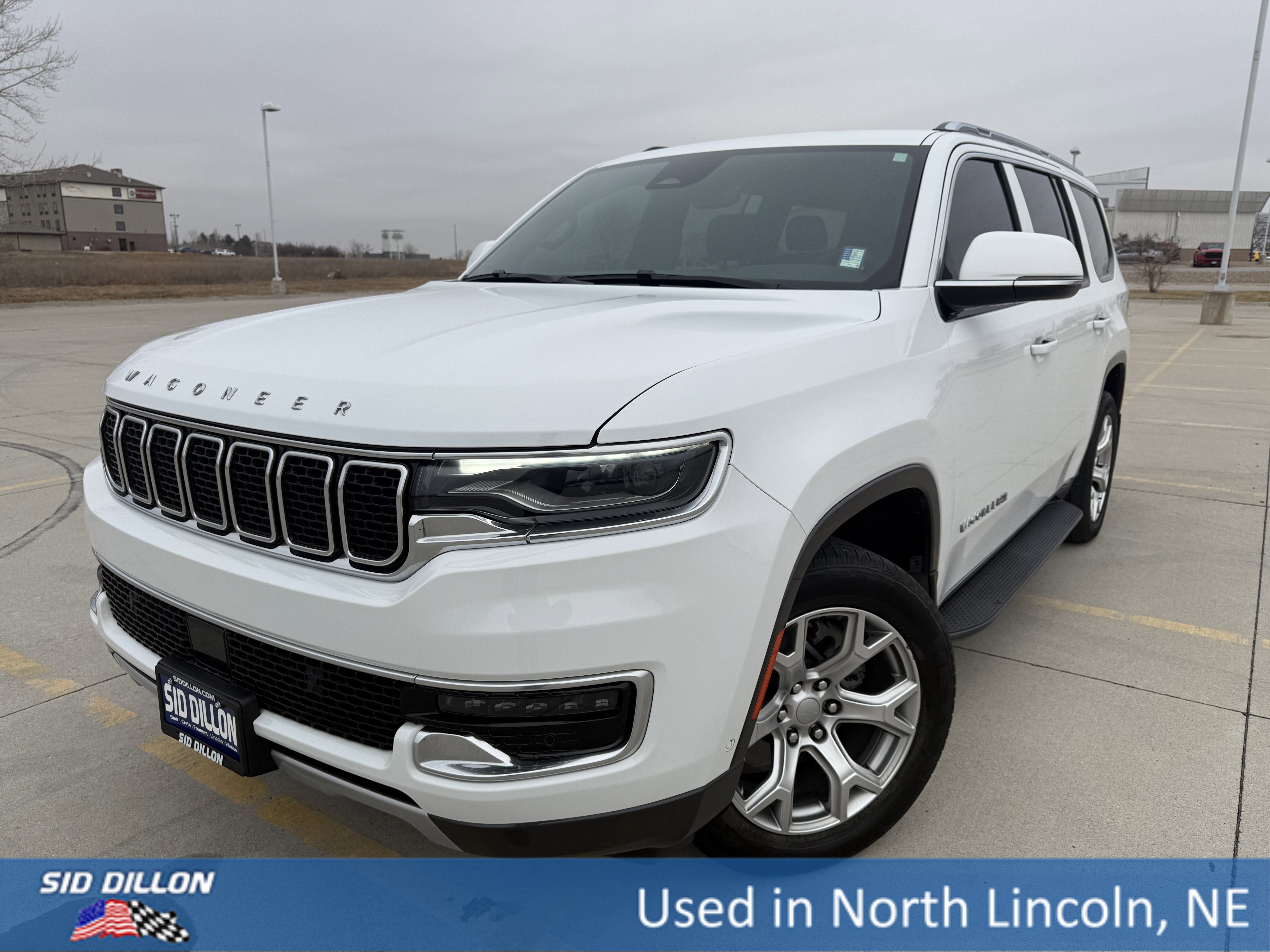 2022 Jeep Wagoneer Series II's photo