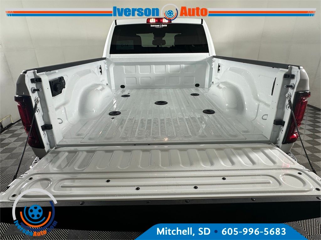 2026 Ram 2500 Tradesman photo 7
