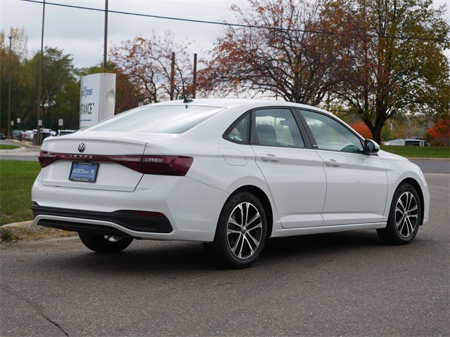 2026 Volkswagen Jetta 1.5T Sport photo 2