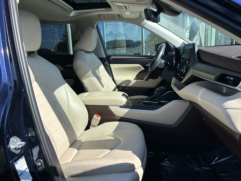 2022 Toyota Highlander Hybrid XLE photo 27