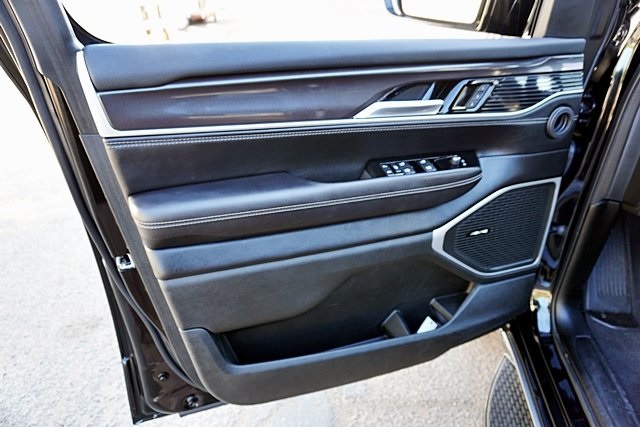 Used 2023 Black Jeep Base image 22