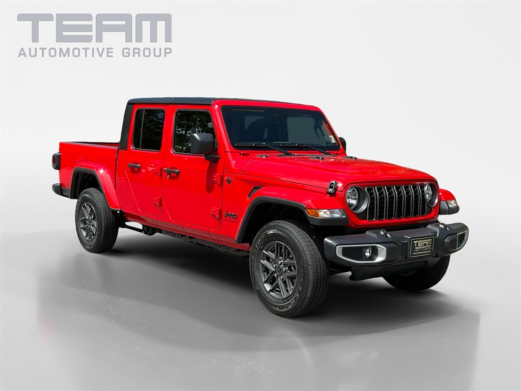 2025 Jeep Gladiator Sport S's photo