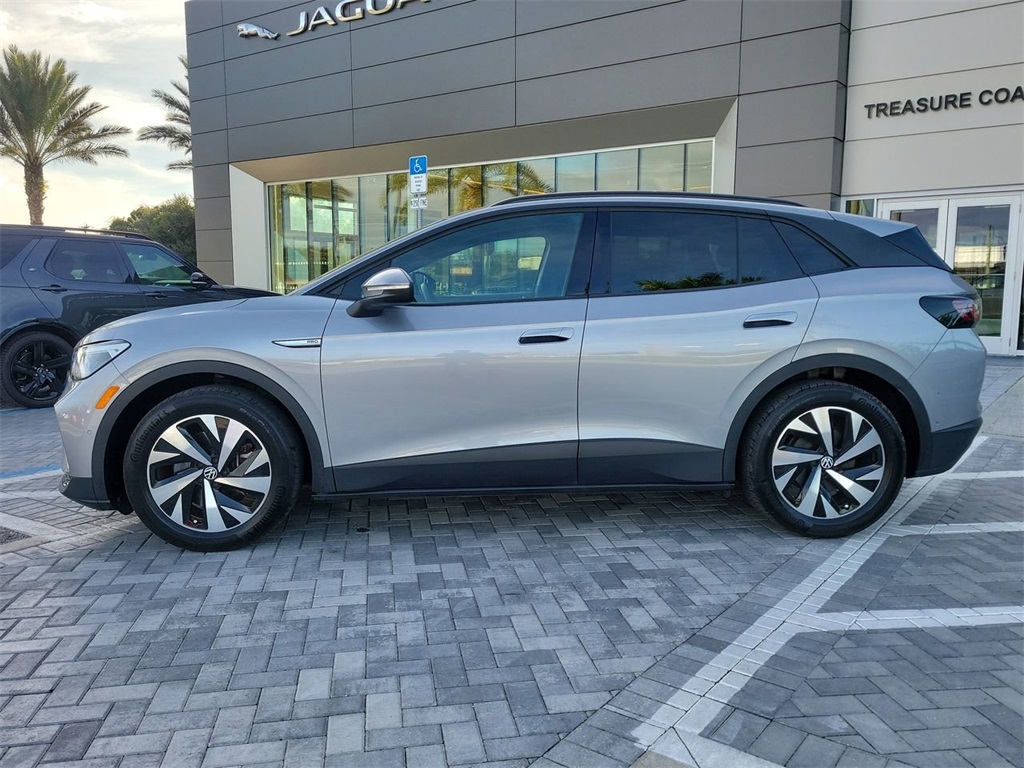 2023 Volkswagen ID.4 Pro photo 2