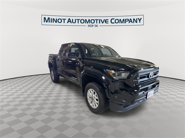 2024 Toyota Tacoma SR5 photo 2