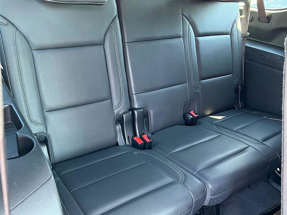 2021 Chevrolet Suburban LT photo 23