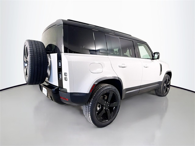 2026 Land Rover Defender 110 S photo 2