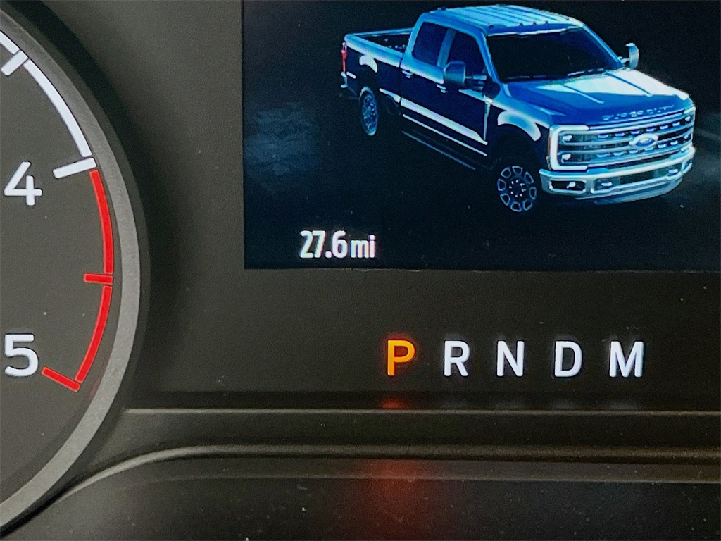 2025 Ford F-350 XLT photo 2