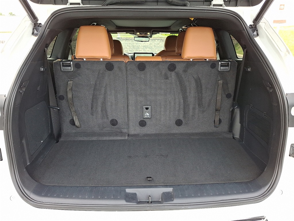 2023 Toyota Highlander Platinum photo 27