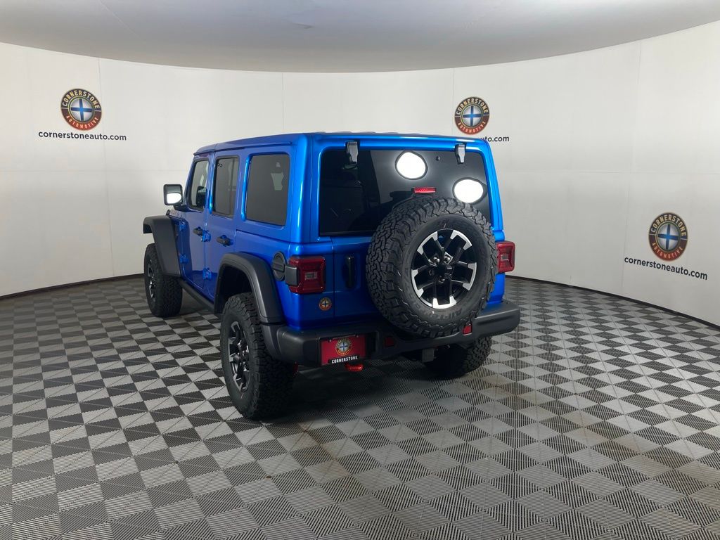 2025 Jeep Wrangler Rubicon photo 3