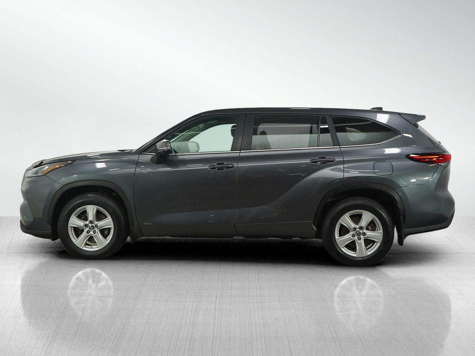 Used 2023 Toyota Highlander LE with VIN 5TDBBRCH9PS588044 for sale in Bloomington, Minnesota