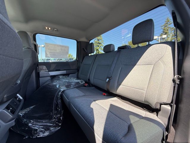 2025 Ford F-150 Lightning XLT photo 33