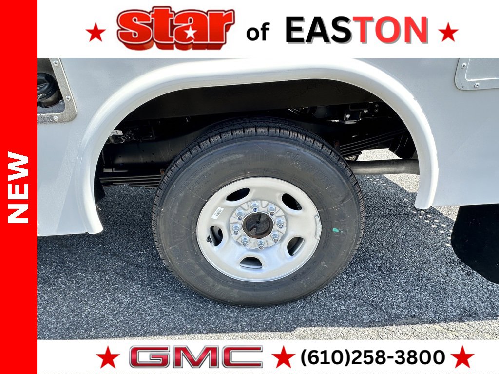 2025 Gmc Savana Cutaway 3500 photo 19