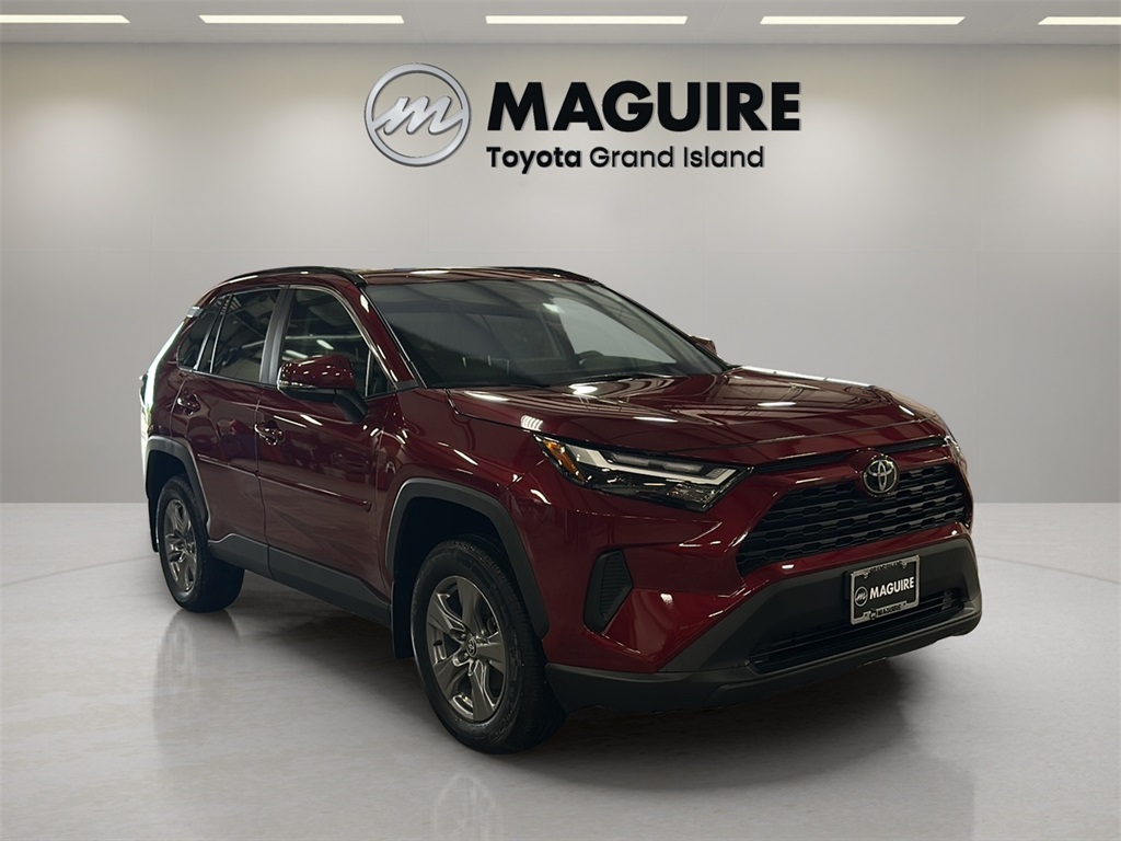 2024 Toyota RAV4 XLE photo 7