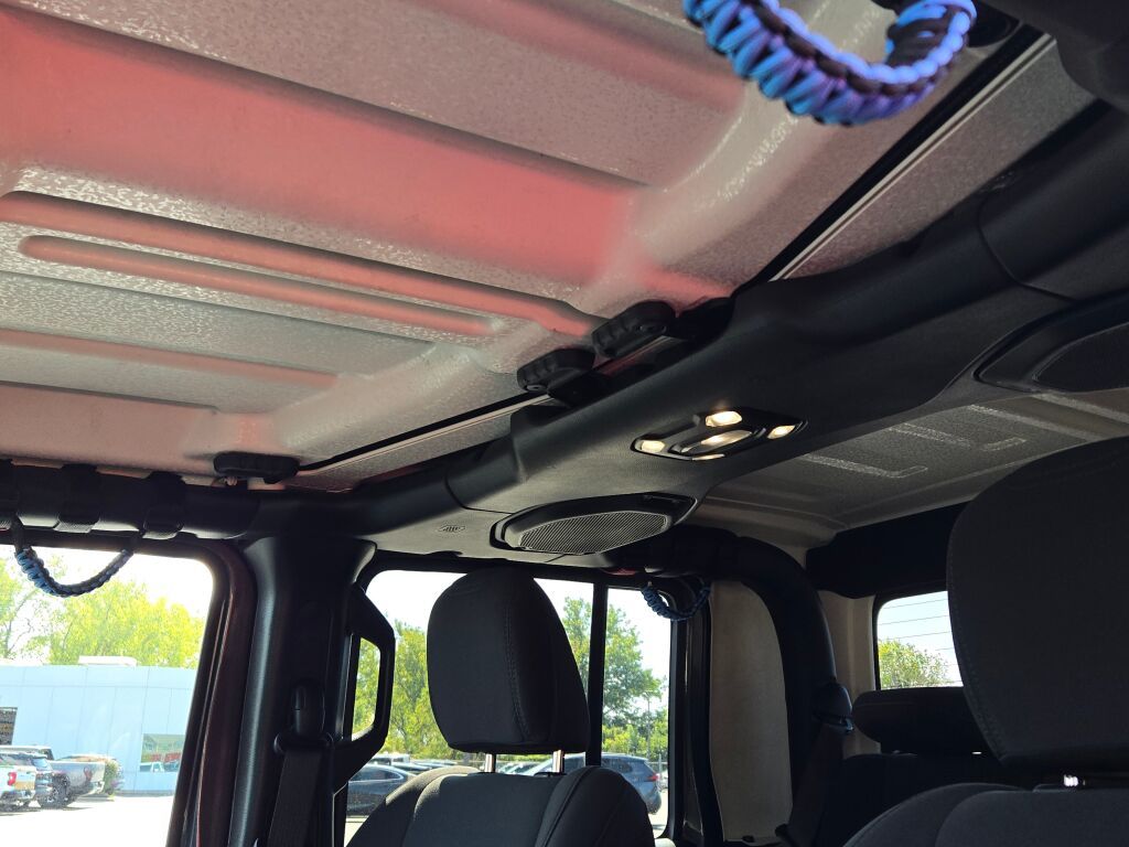 2022 Jeep Gladiator Altitude photo 28